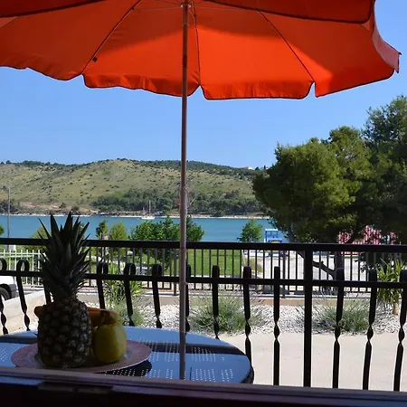 Apartment Kate Trogir Room photo