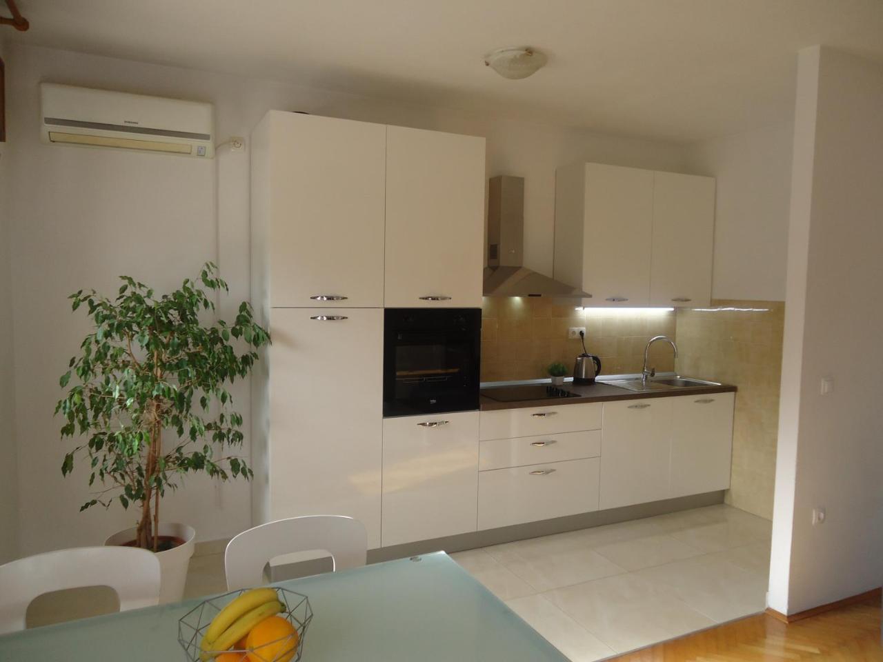 Kate Apartment